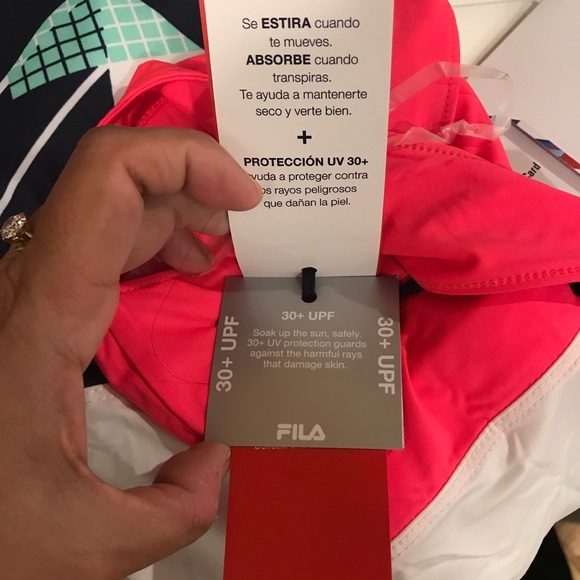 Fila multicolor performance halter top. Size M. NWT - Picture 10 of 11